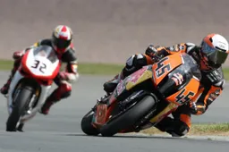 IDM Superbike Gara 2: seconda vittoria per la KTM con Martin Bauer