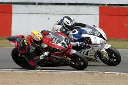 SUPERBIKE*IDM Zolder Gara 1: terza vittoria di fila per Forés, dominio Ducati