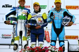 IDM Supersport: storico successo al Sachsenring di Sarah Heide