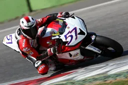 CIV Supersport Vallelunga Gara: Dionisi vince davanti a Tamburini