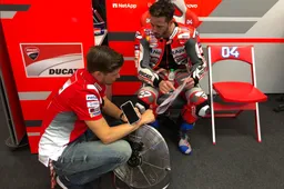 MotoGP, Casey Stoner: "Se Dovizioso vince mette pressione. Marquez non è imbattibile"