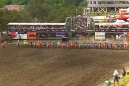 Motocross Russia, Gara-2: Gajser indomabile, Tony Cairoli KO