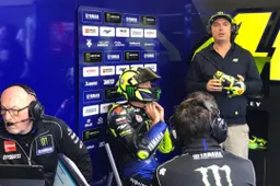 Valentino Rossi: "Lorenzo ha un problema all'avantreno"