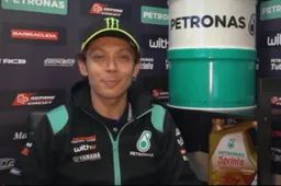MotoGP, Valentino Rossi: prima foto della M1 Petronas