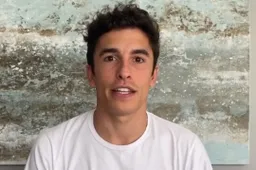 MotoGP, Marquez e Pedrosa aiutano la Croce Rossa