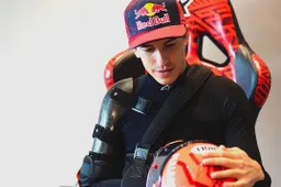 MotoGP, Marc Márquez: "Primo giorno di ciclismo indoor!"