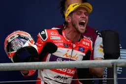 Moto2, Jake Dixon: dai fantasmi del ritiro all'emozione del primo podio