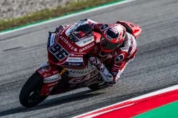 Moto2 Catalunya: Jake Dixon si prende la pole, Acosta è 9°
