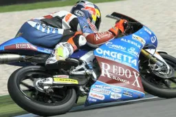 Moto3 Sachsenring Prove 1: a terra Vinales, sorpresa Kornfeil