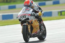 Superbike Donington Qualifiche 2: Smrz beffa Sykes allo scadere