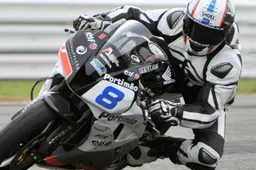 Supersport: James Ellison con la terza Parkalgar Honda