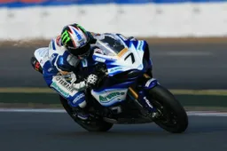 BSB Silverstone Gara 2: vittoria della bandiera per Ellison