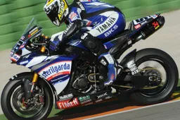 Superbike: tra poche ore la presentazione Yamaha Sterilgarda