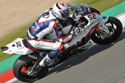 Superbike: James Toseland si ritira dalle corse con effetto immediato