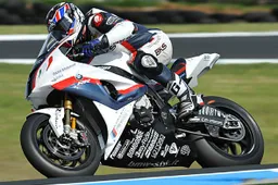 Superbike: James Toseland non correrà a Donington Park