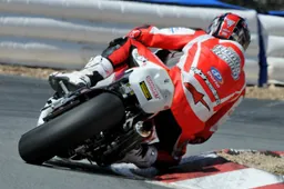 ASBK Symmons Plains Gara 1: corsa rocambolesca, Stauffer riapre il campionato