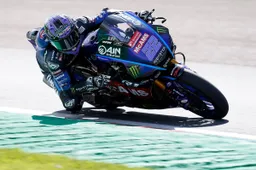 A O'Halloran la prima sfida del British Superbike a Thruxton