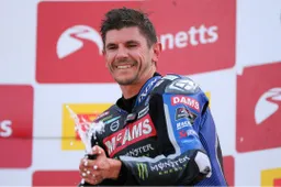 Jason O'Halloran cuore d'oro: raccoglie fondi per l'Australia