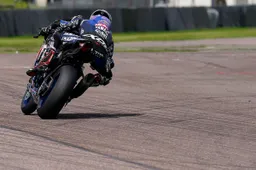 Festival Yamaha nelle qualifiche del British Superbike a Thruxton