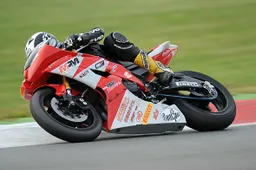 Superstock 600 Magny Cours Gara: Metcher vince a sorpresa