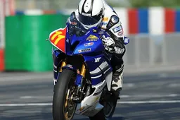 Superstock 1000: Jeremy Guarnoni debutta con la R1