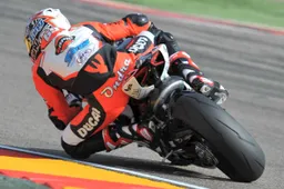 Superstock 1000 Aragon Warm Up: Ondrej Jezek leader