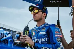 MotoGP, Joan Mir e Marc Marquez nello stesso box: "Non ho paura"