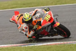 MotoGP, Joan Mir cade e finisce in ospedale: le condizioni del pilota Honda