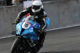 Joe Sheldon Shaw a tempo pieno al via del British Superbike