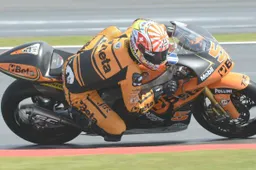 Moto2 Misano Prove 1: Johann Zarco su pista bagnata