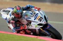 BSB Silverstone Gara 1: tris di John Hopkins, vola a +12