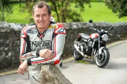 John McGuinness con Kawasaki al TT 2020