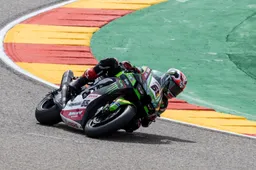 Superbike, Test Aragon: Jonathan Rea vola con la nuova Pirelli SCQ