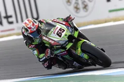 Superbike Estoril: Toprak si butta via, Rea vince la sfida sprint