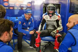 Superbike, Jonathan Rea promuove la Yamaha R1: "Sono già competitivo"