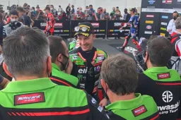 Superbike, Jonathan Rea polemico: "Nessuna comunicazione ai piloti"