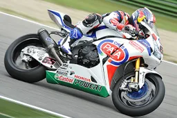 Superbike Imola Qualifiche 2: Rea, Sykes, Giugliano in 0"077