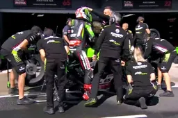 Quando la Superbike sembra la F1: ecco come funzionano i pit stop