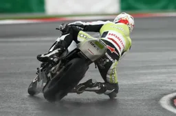 Superbike Test Portimao: Rea primeggia sotto la pioggia