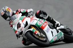 Superbike: Rea beffato da Smrz nel primo giorno di test