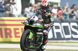 Superbike Phillip Island Gara 2: doppietta Rea, scivola Davies