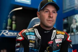 Superbike, incidente Rea-Bautista: il pilota Yamaha respinge le accuse