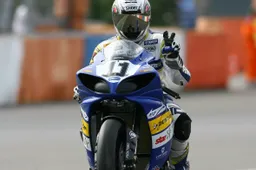 IDM Superbike: Jorg Teuchert vicinissimo al titolo ad Assen