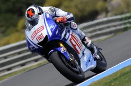 MotoGP: ufficiale, Jorge Lorenzo in Yamaha anche nel 2010