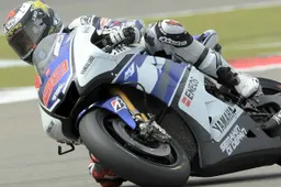 Jorge Lorenzo: "Folle manovra di Bautista, la penalizzazione non è abbastanza"