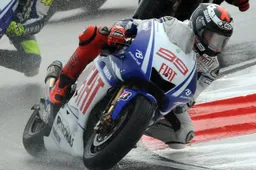 MotoGP: Jorge Lorenzo "Bravo Valentino, sei tu il campione"