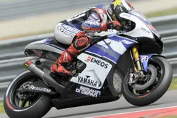 MotoGP: escluse fratture a Jorge Lorenzo dopo Assen