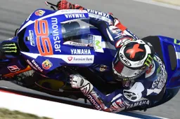 MotoGP Brno Gara: domina Lorenzo, pari punti con Rossi