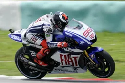 MotoGP Sepang Prove Libere 2: Jorge Lorenzo balza in testa