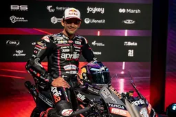 MotoGP, Aprilia punta al sorpasso su Ducati: "Siamo qui per questo"